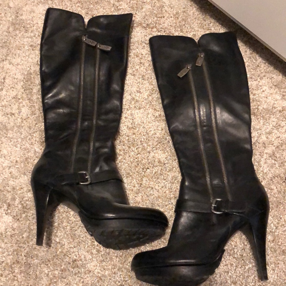 🤩 Black boots 👢